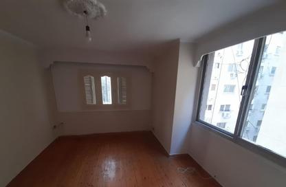 Apartment - 3 Bedrooms - 1 Bathroom for rent in Al Zahraa St. - Dokki - Giza