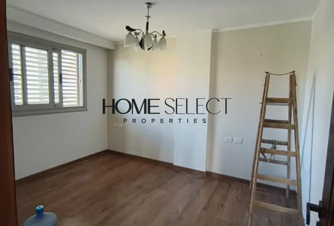 98004687 - Property Image 2