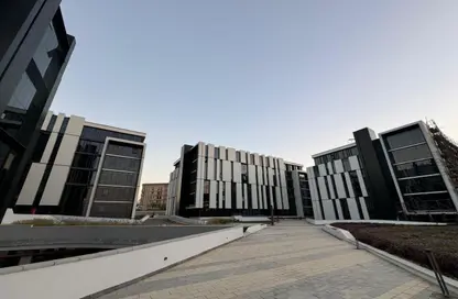 Office Space - 2 Bedrooms - 1 Bathroom for sale in Hyde Park - New Cairo City - Cairo