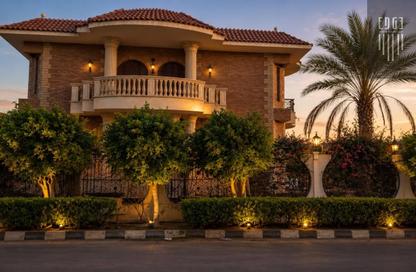 Villa - 6 Bedrooms - 7 Bathrooms for sale in Al Shorouk Road - 1st Neighborhood - 8th District - Shorouk City - Cairo