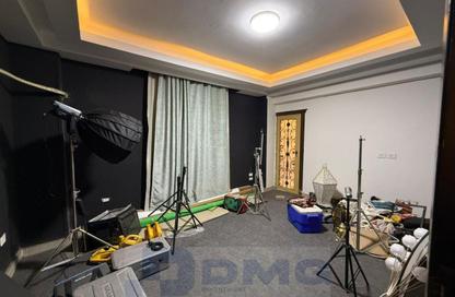 Apartment - 3 Bedrooms - 2 Bathrooms for rent in Al Hekma St. - Sheikh Zayed City - Giza