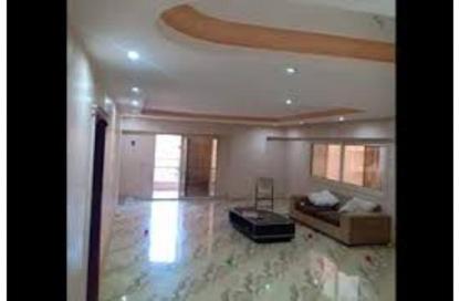 Apartment - 3 Bedrooms - 2 Bathrooms for rent in Al Mansoura - Al Daqahlya