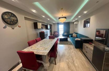 شقة - 3 غرف نوم - 2 حمامات للبيع في شارع لبنان - المهندسين - الجيزة شقة - 3 غرف نوم - 2 حمامات للبيع في شارع لبنان - المهندسين - الجيزة