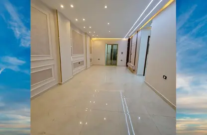 Apartment - 3 Bedrooms - 2 Bathrooms for sale in Gate 2 - Ahmose - Hadayek El Ahram - Giza