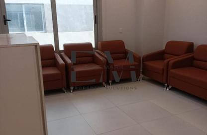 Clinic - Studio - 3 Bathrooms for rent in Gesr Al Suez St. - El Nozha El Gadida - El Nozha - Cairo