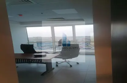 عيادة - استوديو - 2 حمامات للايجار في وسط القاهرة الجديدة - شارع التسعين الشمالي - التجمع الخامس - مدينة القاهرة الجديدة - القاهرة