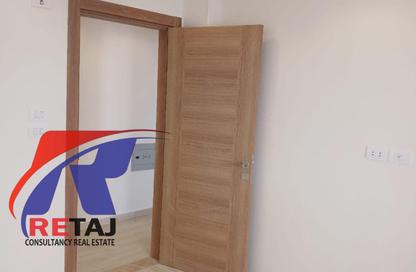 Apartment - 2 Bedrooms - 1 Bathroom for sale in Degla Gardens - Hadayek October - 6 October City - Giza