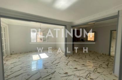 Apartment - 3 Bedrooms - 2 Bathrooms for rent in Kafr Abdo - Roushdy - Hay Sharq - Alexandria