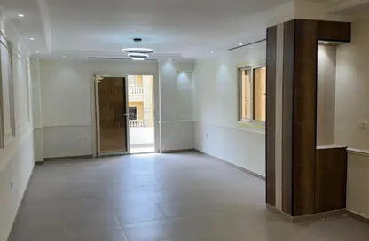 Apartment - 3 Bedrooms - 2 Bathrooms for sale in Gate 4 - Mena - Hadayek El Ahram - Giza