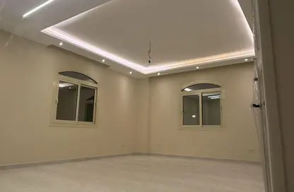 Apartment - 3 Bedrooms - 1 Bathroom for rent in Al Gezira St. - South Investors Area - New Cairo City - Cairo