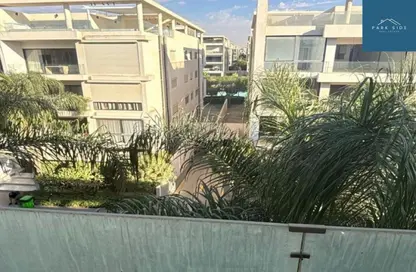 Apartment - 2 Bedrooms - 3 Bathrooms for sale in Lake View Residence - 5th Settlement Compounds - The 5th Settlement - New Cairo City - Cairo