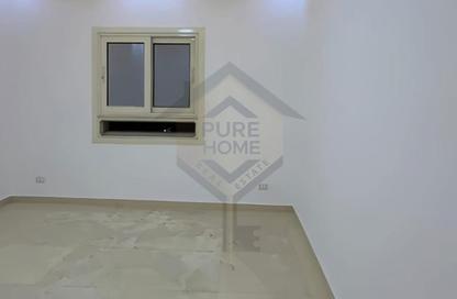 Office Space - Studio - 1 Bathroom for sale in Moharam Bek St. - Moharam Bek - Hay Wasat - Alexandria