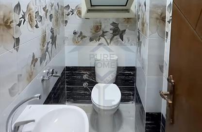 Office Space - Studio - 1 Bathroom for sale in Moharam Bek St. - Moharam Bek - Hay Wasat - Alexandria