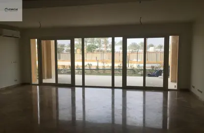 شقة - 3 غرف نوم - 3 حمامات للايجار في التو - اب تاون كايرو - المقطم - القاهرة