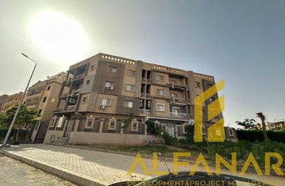 شقة - 3 غرف نوم - 2 حمامات للبيع في طريق الشروق - المنطقة السادسة غرب - مدينة الشروق - القاهرة