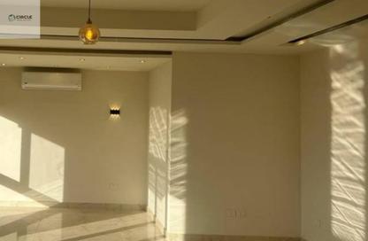 Apartment - 3 Bedrooms - 2 Bathrooms for sale in Eastown - 5th Settlement Compounds - The 5th Settlement - New Cairo City - Cairo