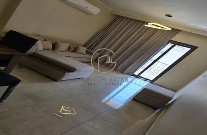 (بنتهاوس  (روف - 3 غرف نوم - 3 حمامات للايجار في مون ريزيدنس - فيفث سكوير - التجمع الخامس - مدينة القاهرة الجديدة - القاهرة