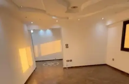 شقة - 3 غرف نوم - 2 حمامات للبيع في شارع افريقيا - امتداد مصطفي النحاس - المنطقة العاشرة - مدينة نصر - القاهرة