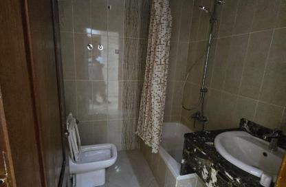 Apartment - 3 Bedrooms - 2 Bathrooms for rent in Ganoob El Acadimia - New Cairo City - Cairo