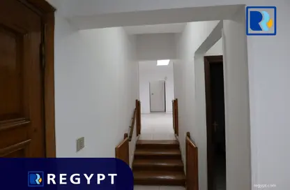 Office Space - Studio - 3 Bathrooms for rent in Sarayat Al Maadi - Hay El Maadi - Cairo