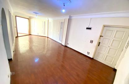 Apartment - 3 - 2 for rent in Shaarawy St. - Laurent - Hay Sharq - Alexandria