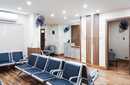 Clinic - Studio - 1 Bathroom for sale in La Vison St. - Bolkly - Hay Sharq - Alexandria