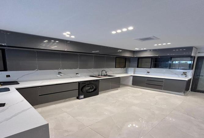 8612905 - Property Image 3