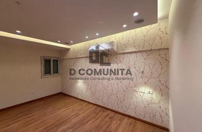 Apartment - 3 Bedrooms - 2 Bathrooms for rent in Al Gezira St. - South Investors Area - New Cairo City - Cairo