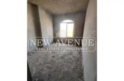 شقة - 3 غرف نوم - 3 حمامات للبيع في كمبوندات الشروق - مدينة الشروق - القاهرة