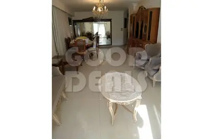 Apartment - 3 Bedrooms - 1 Bathroom for sale in Lebanon St. - Mohandessin - Giza