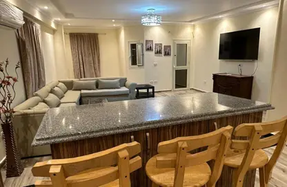 شقة - 2 غرف نوم - 1 حمام للايجار في حى اسكان الجامعه الامريكية - كمبوندات التجمع الخامس - التجمع الخامس - مدينة القاهرة الجديدة - القاهرة