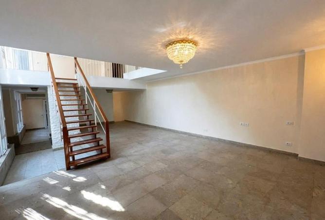 74598736 - Property Image 2