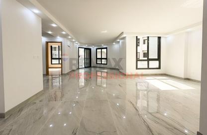 شقة - 3 - 3 للايجار في سكاي لاين - سموحة - حي شرق - الاسكندرية
