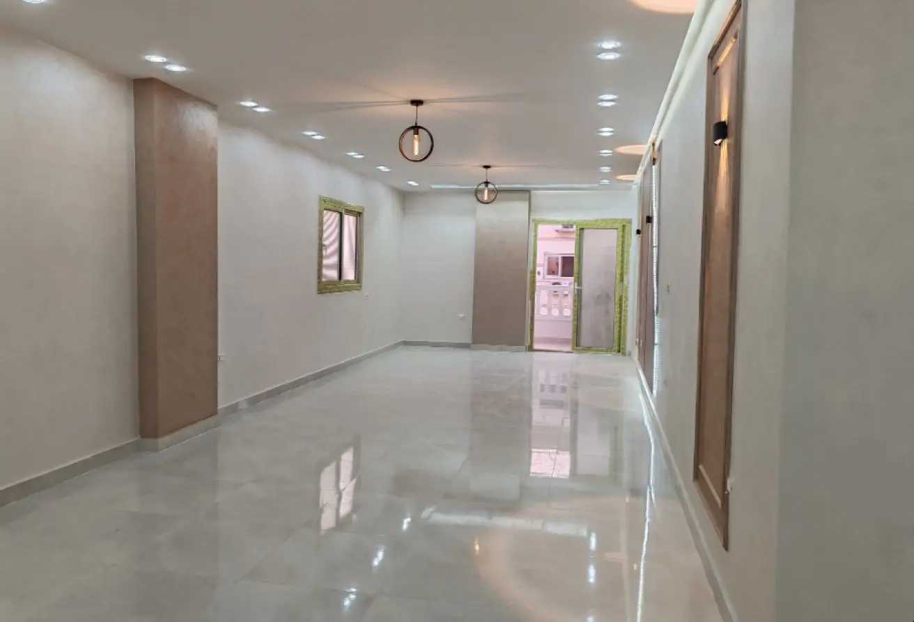 100370934 - Property Main Image