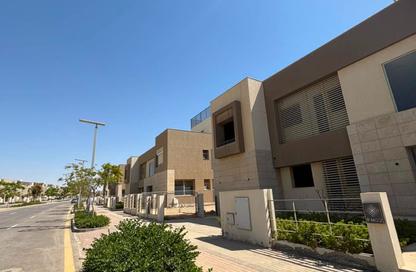 Villa - 5 - 5 for sale in Palm Hills New Cairo - 5th Settlement Compounds - The 5th Settlement - New Cairo City - Cairo