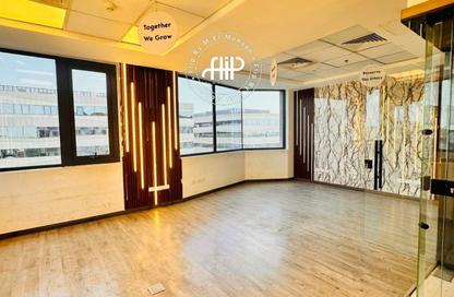 Office Space - 6 Bedrooms - 2 Bathrooms for rent in The portal - Beverly Hills - Sheikh Zayed Compounds - Sheikh Zayed City - Giza