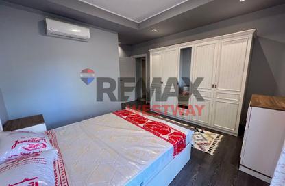 شقة - 3 غرف نوم - 3 حمامات للايجار في ذا كورت ياردز - كمبوندات الشيخ زايد - الشيخ زايد - الجيزة شقة - 3 غرف نوم - 3 حمامات للايجار في ذا كورت ياردز - كمبوندات الشيخ زايد - الشيخ زايد - الجيزة