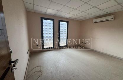 Office Space - Studio - 2 Bathrooms for sale in The Waterway View - 90 Street - The 5th Settlement - New Cairo City - Cairo Office Space - Studio - 2 Bathrooms for sale in The Waterway View - 90 Street - The 5th Settlement - New Cairo City - Cairo