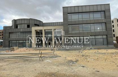 Whole Building - Studio - 6 Bathrooms for sale in Bank Center Street - South Teseen St. - The 5th Settlement - New Cairo City - Cairo