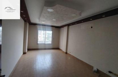 Apartment - 2 Bedrooms - 1 Bathroom for rent in El Rehab Extension - Al Rehab - New Cairo City - Cairo
