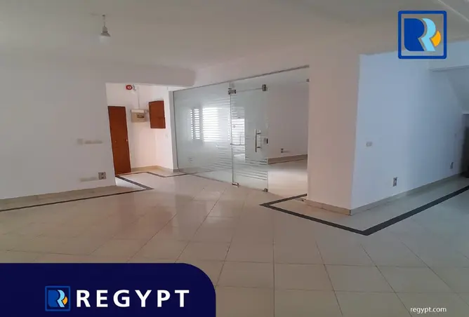 114612229 - Property Image 3