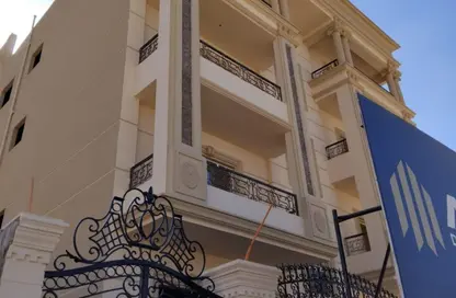 Apartment - 3 Bedrooms - 2 Bathrooms for sale in Bait Alwatan - The 5th Settlement - New Cairo City - Cairo