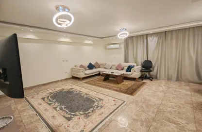 شقة - 2 غرف نوم - 2 حمامات للايجار في ميدان فيني - الدقي - الجيزة شقة - 2 غرف نوم - 2 حمامات للايجار في ميدان فيني - الدقي - الجيزة