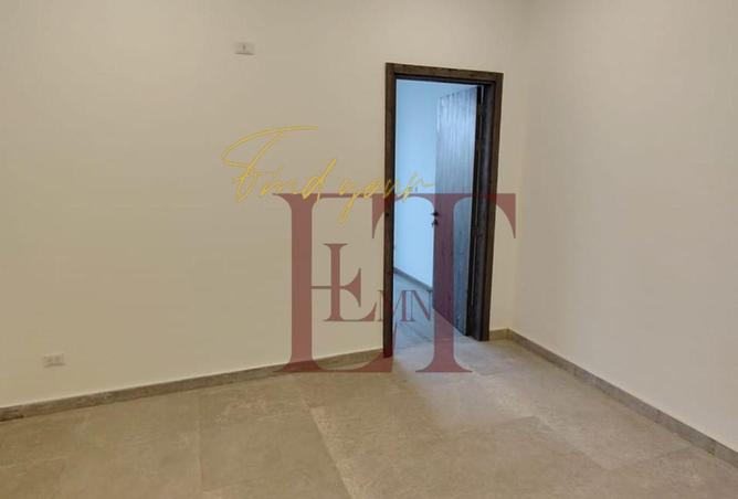 8618684 - Property Image 3