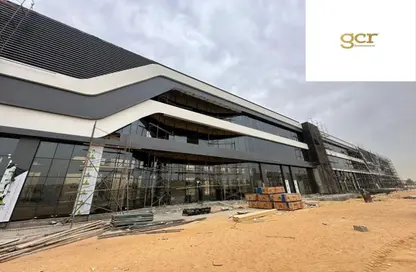 Shop - Studio - 2 Bathrooms for sale in 3 Sides Mall - El Shorouk Compounds - Shorouk City - Cairo