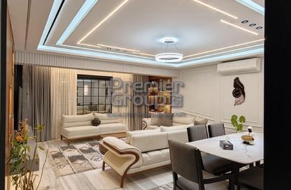 Apartment - 3 - 2 for sale in Sarayat Al Maadi - Hay El Maadi - Cairo