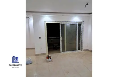 Apartment - 3 Bedrooms - 3 Bathrooms for rent in Cairo University Compound - Sheikh Zayed Compounds - Sheikh Zayed City - Giza