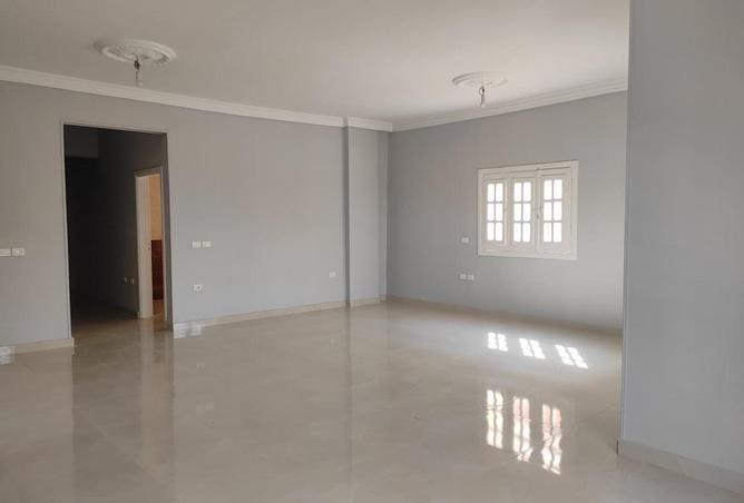 8615501 - Property Image 2