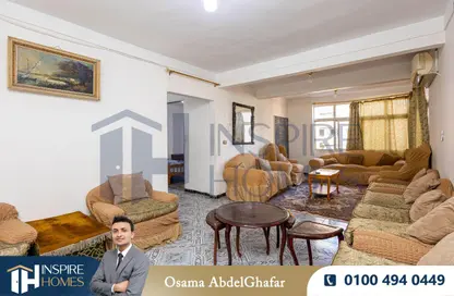 شقة - 4 غرف نوم - 1 حمام للايجار في كامب شيزار - حي وسط - الاسكندرية