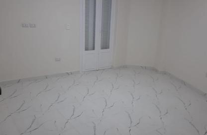 Apartment - 3 Bedrooms - 2 Bathrooms for rent in Street 9 - Maadi - Hay El Maadi - Cairo